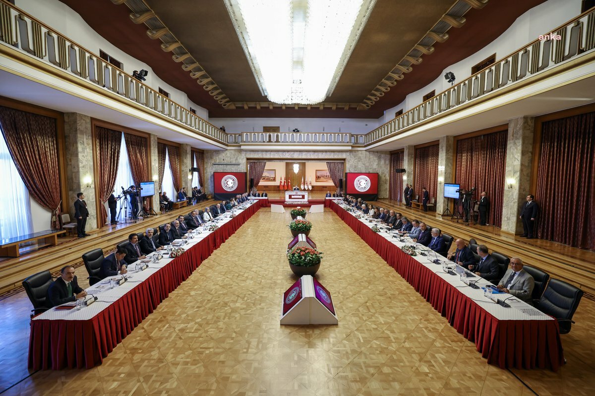 Komisyon bu hafta şehit, gazi ailelerini, Mazlum-Der'i, Cumartesi Anneleri'ni dinleyecek